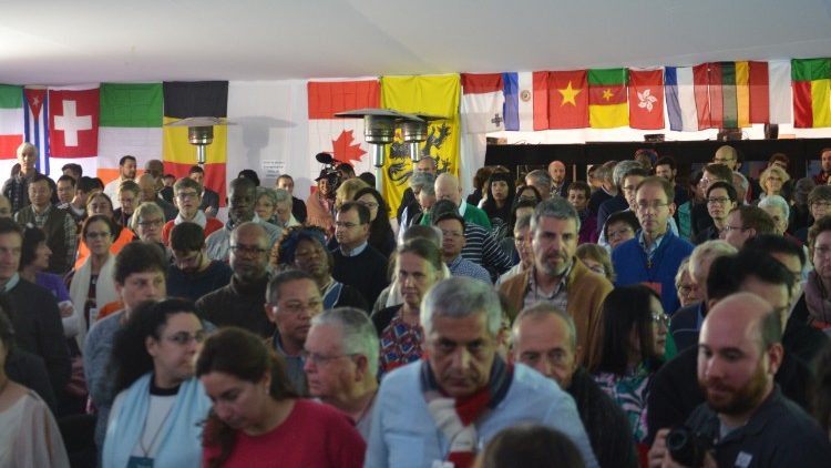 Assemblea mondiale della Comunita di Vita Cristiana a Buenos Aires presente padre generale Arturo Sosa messa 3.jpg