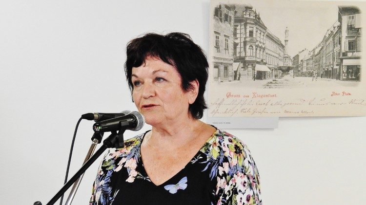 Inaugurazione e presentazione della mostra sulla Mohorjeva druzba Celje a Prevalje 92.jpg