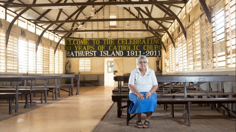Soeur Ann Gardiner, religieuse de la communauté des filles de Notre-Dame du Sacré Coeur, missionaire auprèes des Aborigènes. 
