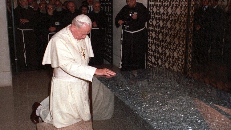 Papa Giovanni Paolo II a San Giovanni Rotondo, Padre Pio
