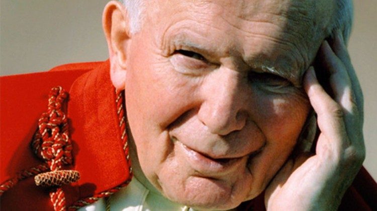 Johannes Paul II. hat die Stiftung angeregt