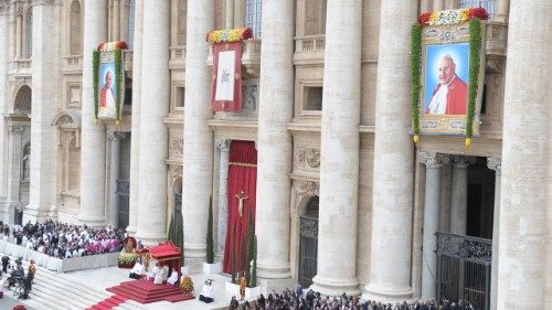 Giovanni Paolo II e Giovanni XXIII: proclamati santi 4 anni fa