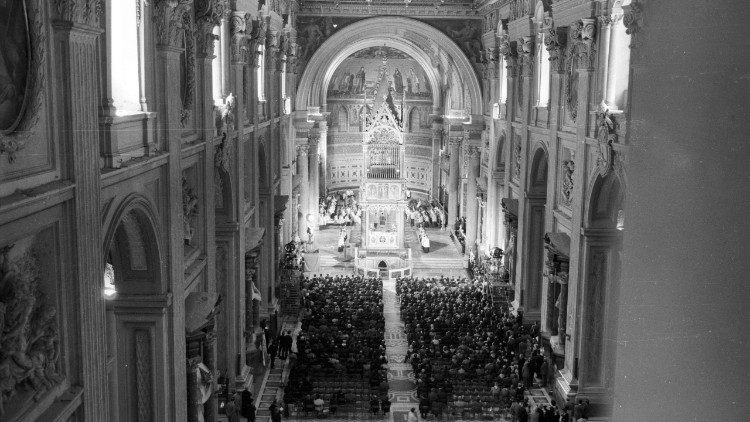 Papa Paolo VI nella basilica, nel 1978