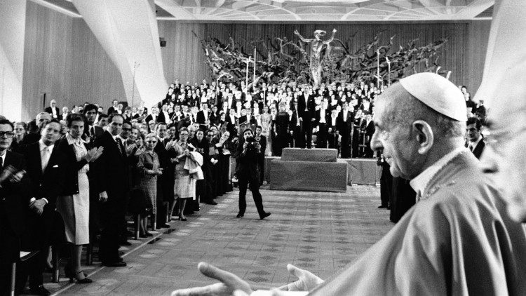 1978: Paolo VI assiste ad un concerto nell'Aula Nervi