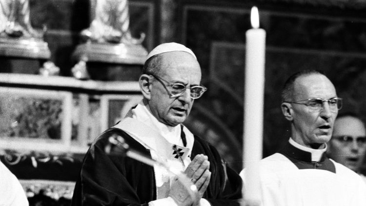Le Pape Paul VI, à la Basilique Saint-Pierre en 1969.