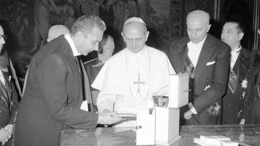 Papa Paolo VI e, a sinistra, Aldo Moro (25 gennaio 1964)