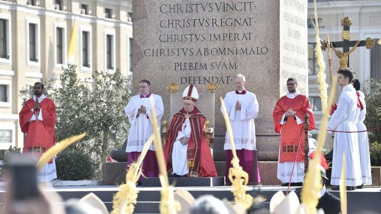 2018.03.25 - Piazza San Pietro - Celebrazione della Domenica delle Palme e della Passione del Signore  