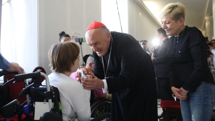 Kardinal Nycz bei einem Treffen der Familien 2018
