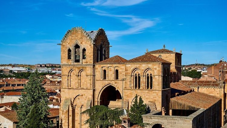 Hiszpania: więcej na cele Kościoła   