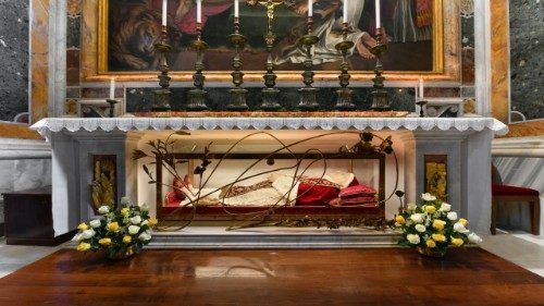 Los restos de Juan XXIII regresan al Vaticano tras su peregrinación