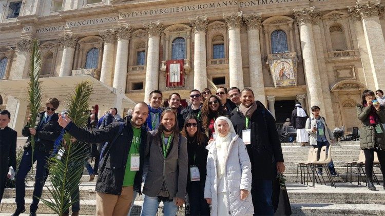Participantes pre sínodo jóvenes Papa