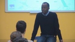 A SCUOLA CON IL CENTRO ASTALLI.mp4.00_02_01_23.Immagine001.jpg