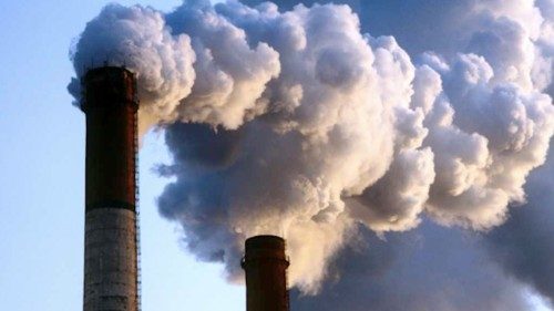 Папа: бороться с климатическими рисками, сокращая выбросы