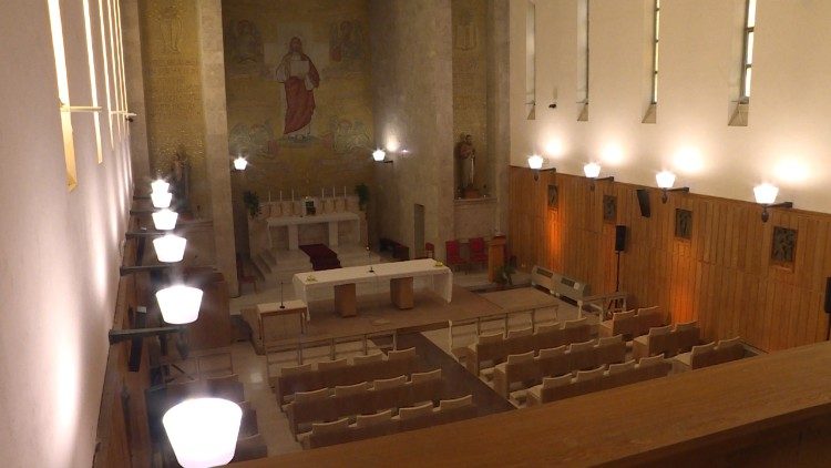 La cappella della Casa Divin Maestro di Ariccia che ospita fino al 23 febbraio gli esercizi spirituali per il Papa e la Curia Romana