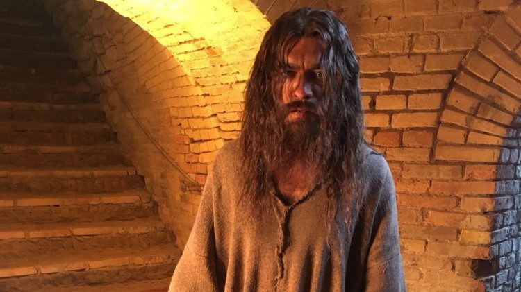 Postavu Jána Krstiteľa stvárňuje taliansky herec Francesco Castiglione