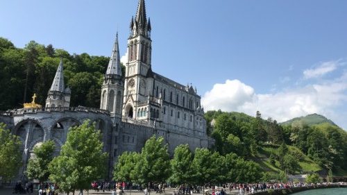 Lourdes, il Papa invia un delegato per la cura dei pellegrini