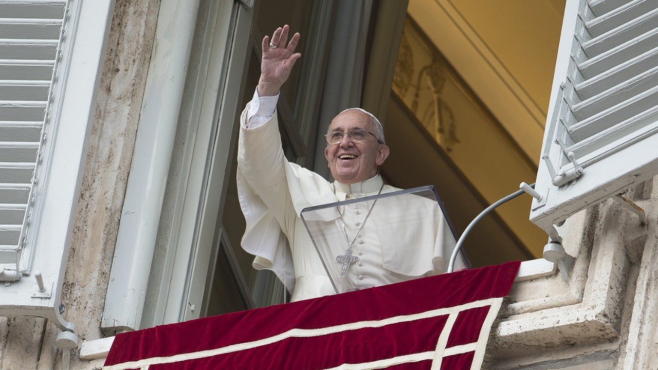 Ángelus del Papa: «No rechacemos la humildad de la encarnación de Dios»