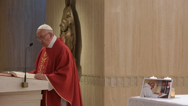 Papež František slouží mši za zavražděného otce Hamela , 27. července 2018
