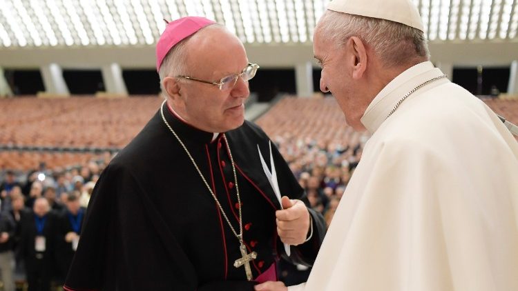 Папа Францішак і біскуп Нунцыа Галанціна