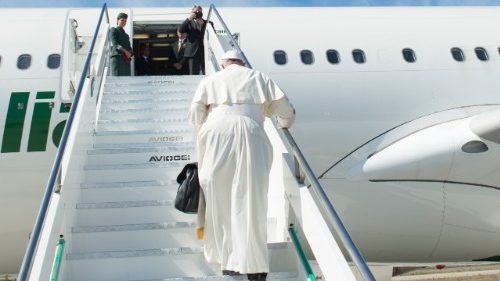 El avión del Pontífice ya está rumbo Marruecos
