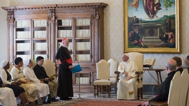 Папская камісія па абароне непаўналетніх на сустрэчы з Папам