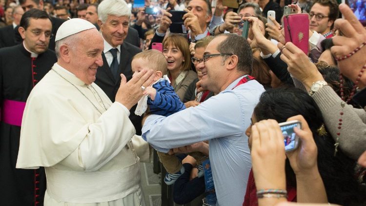 Papa takohet me Federatën Ndërkombëtare të Shoqatave të Mjekëve Katolikë