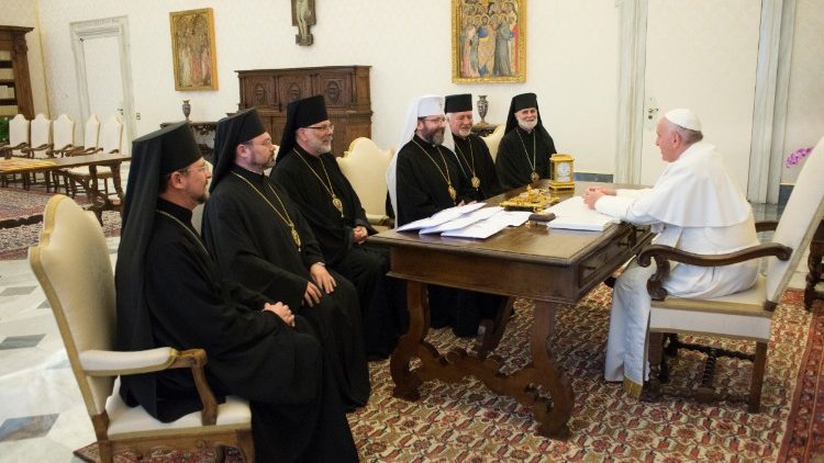 Папа падчас сустрэчы з членамі Сінода Епіскапаў УГКЦ у 2016 годзе