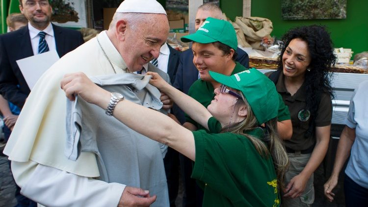 Papa em 10/06/2015 no encontro com uma delegação florestal italiana