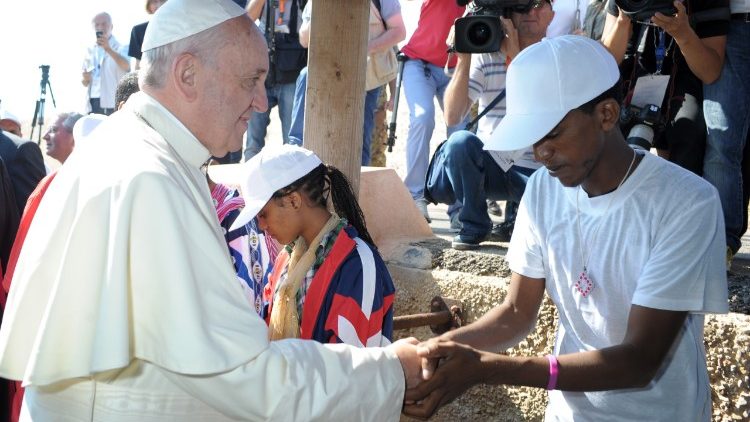 Papa Francesco a Lampedusa l'8 luglio 2013