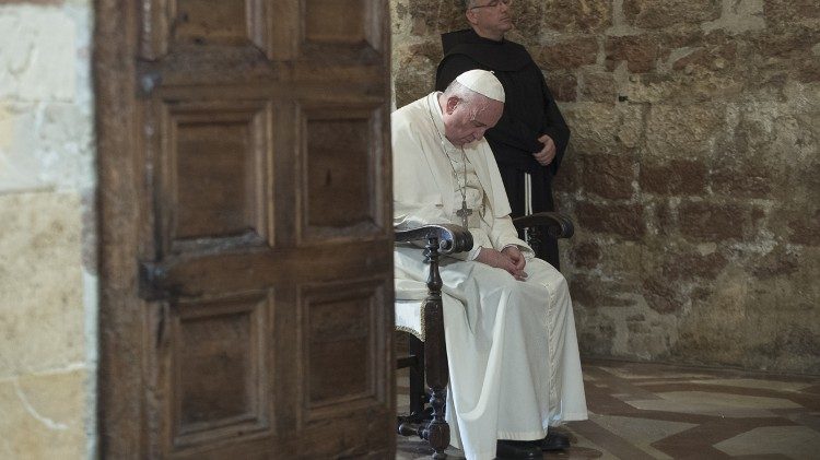 2016-08-04 Papa Francesco, visita pastorale ad Assisi Basilica di Santa Maria degli Angeli, Porziuncola