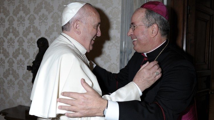 Mons Ivan Jurkovič s papežem Františkem v roce 2014