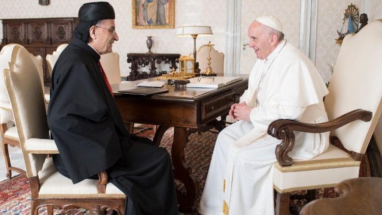 Папа і ліванскі кардынал Бэшара Бутрас Раі. Ілюстрацыйнае фота