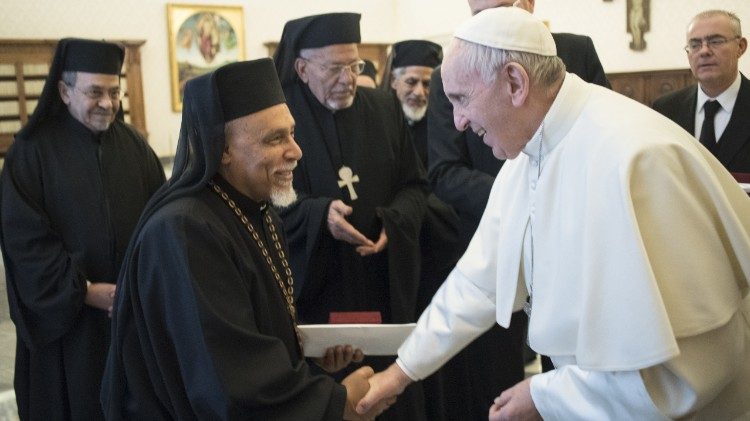 Franziskus mit koptischen Bischöfen