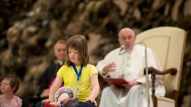 Papież wspiera wspólnoty Arki