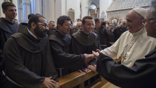 Papa a los franciscanos: "Enfrenten sus retos sin caer en la ansiedad y el miedo"