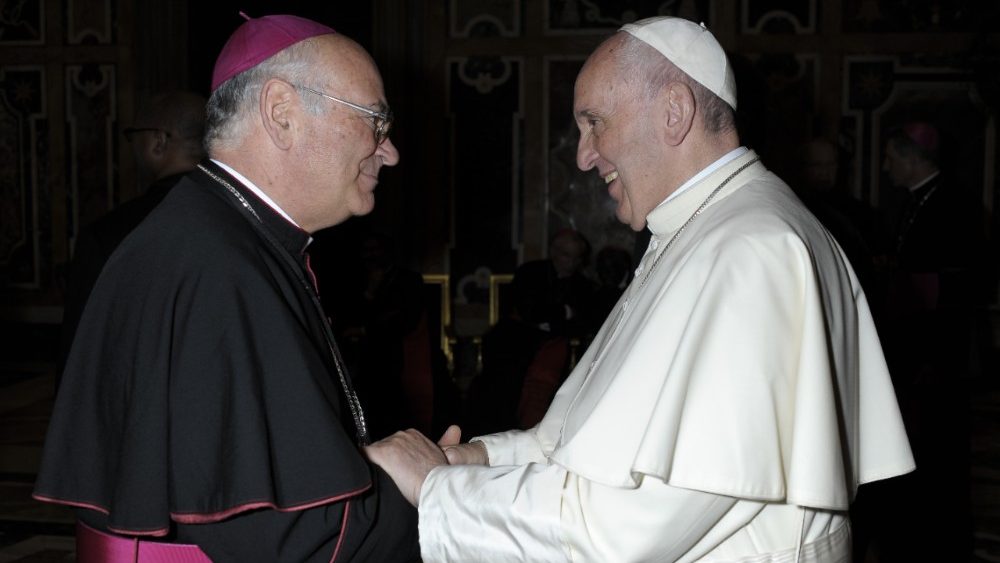 S. E. Mons Angelo Massafra e Papa Francesco