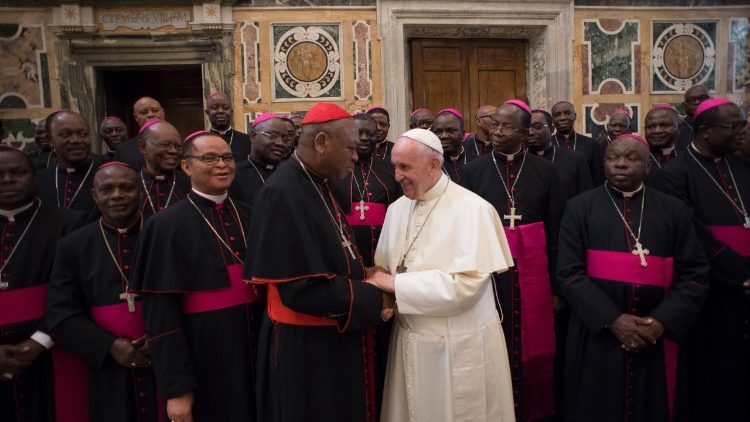 Papież z biskupami z Nigerii