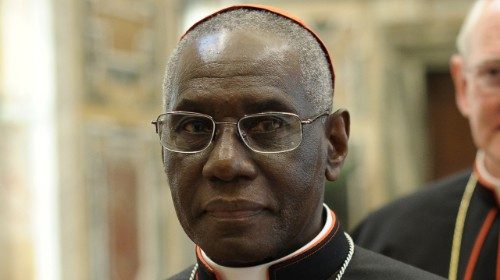 Kardinal Sarah warnt vor „falschen Propheten“