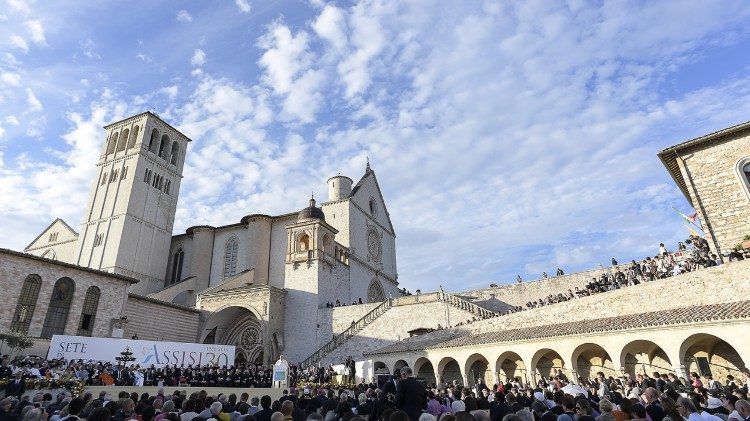 Pápež František pri pastoračnej návšteve v Assisi v r. 2016