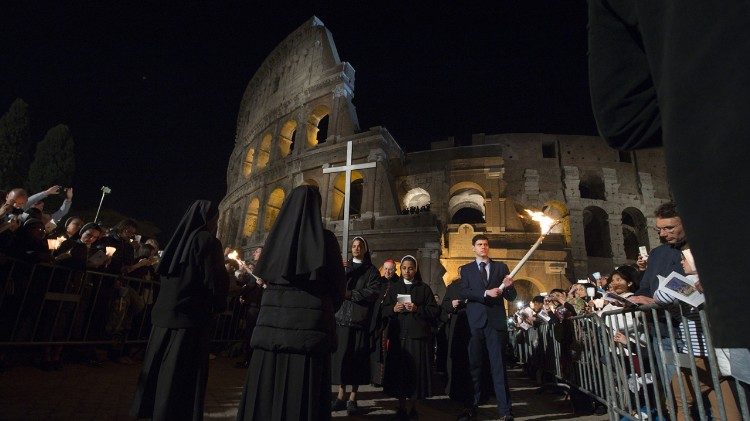2017-04-14 Via Crucis al Colosseo