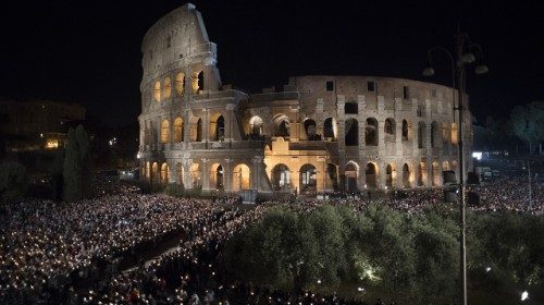 Via-Sacra no Coliseu: desde suas origens até os dias atuais