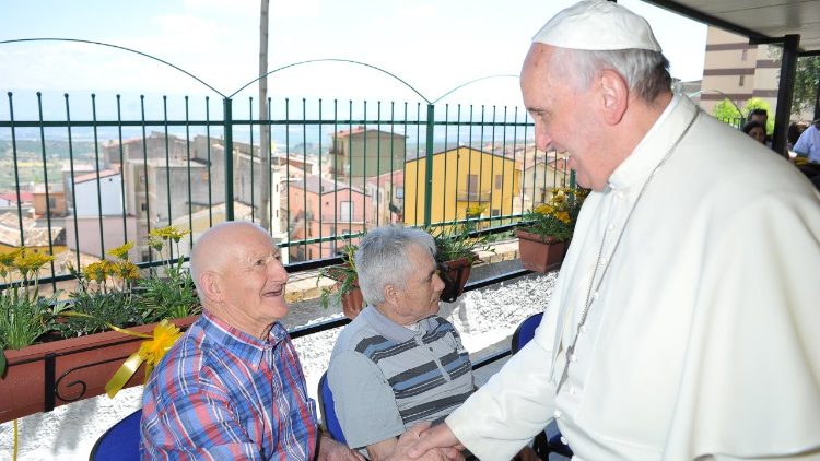 Alcuni momenti della giornata di Papa Francesco a Cassano all'Jonio, 21 giugno 2014