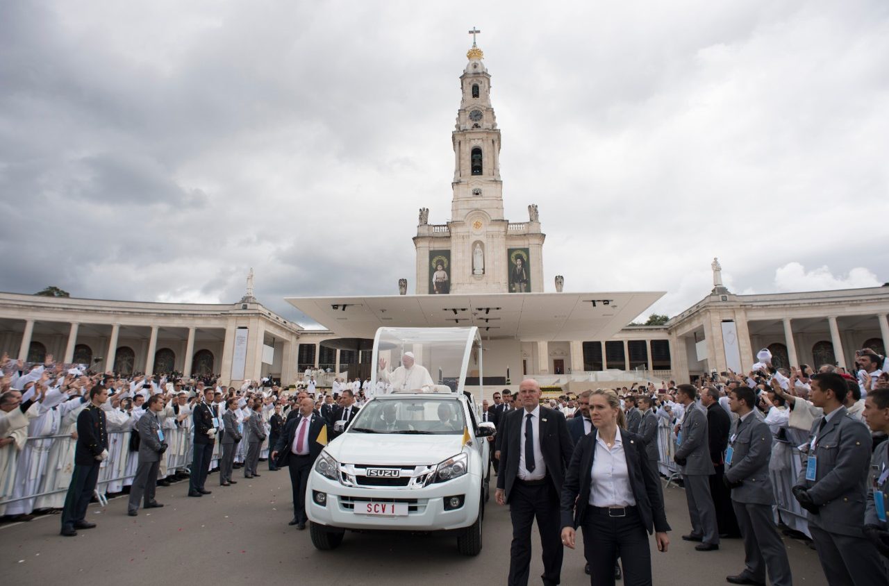Fátima. El Papa: unidos a la Virgen, invocamos la paz y el fin de la  pandemia - Vatican News