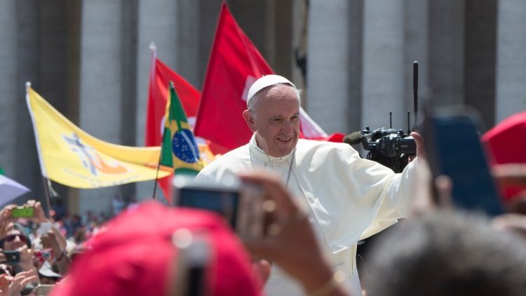 Ferenc pápa 2017-ben, Pünkösdvasárnap a Szent Péter-téren