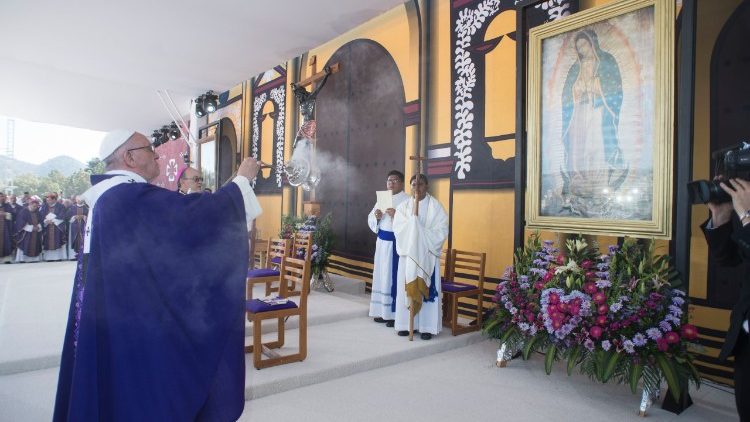 Papa Francesco e l'immagine della Madonna di Guadalupe