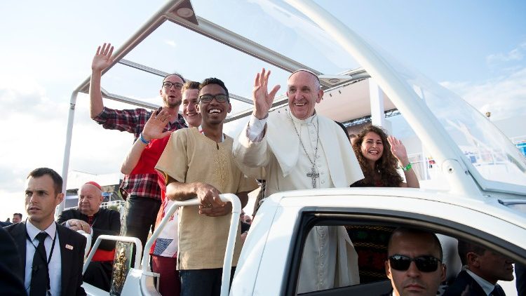 Papst Franziskus beim Weltjugendtag 2016 in Polen - der nächste internationale Weltjugendtag findet 2022 in Lissabon statt