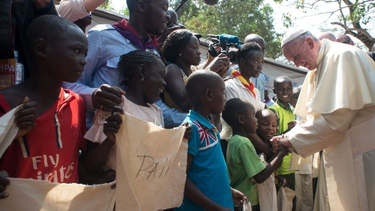 Papa Francisco com as crianças de Bangui, República Centro-Africana 
