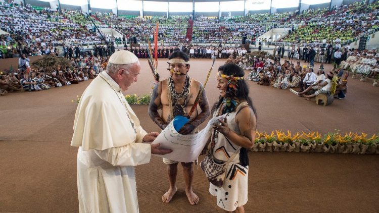 Encontro do Papa Francisco com povos indígenas da Amazônia em Puerto Maldonado,  no Peru, em janeiro de 2018