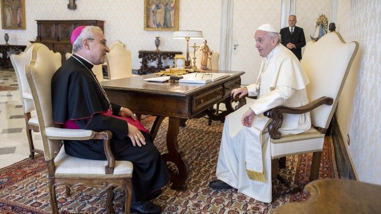 Mgr Filippo Iannone lors d'un entretien avec le Pape François, le 14 juin 2018.