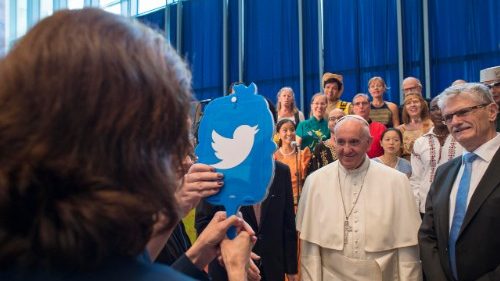 L'intention de prière du Pape sur l'utilisation des réseaux sociaux
